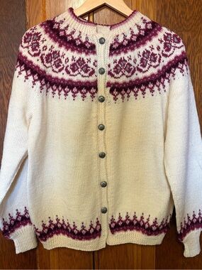Vintage 100% Norwegian wool hand-knitted cardigan
